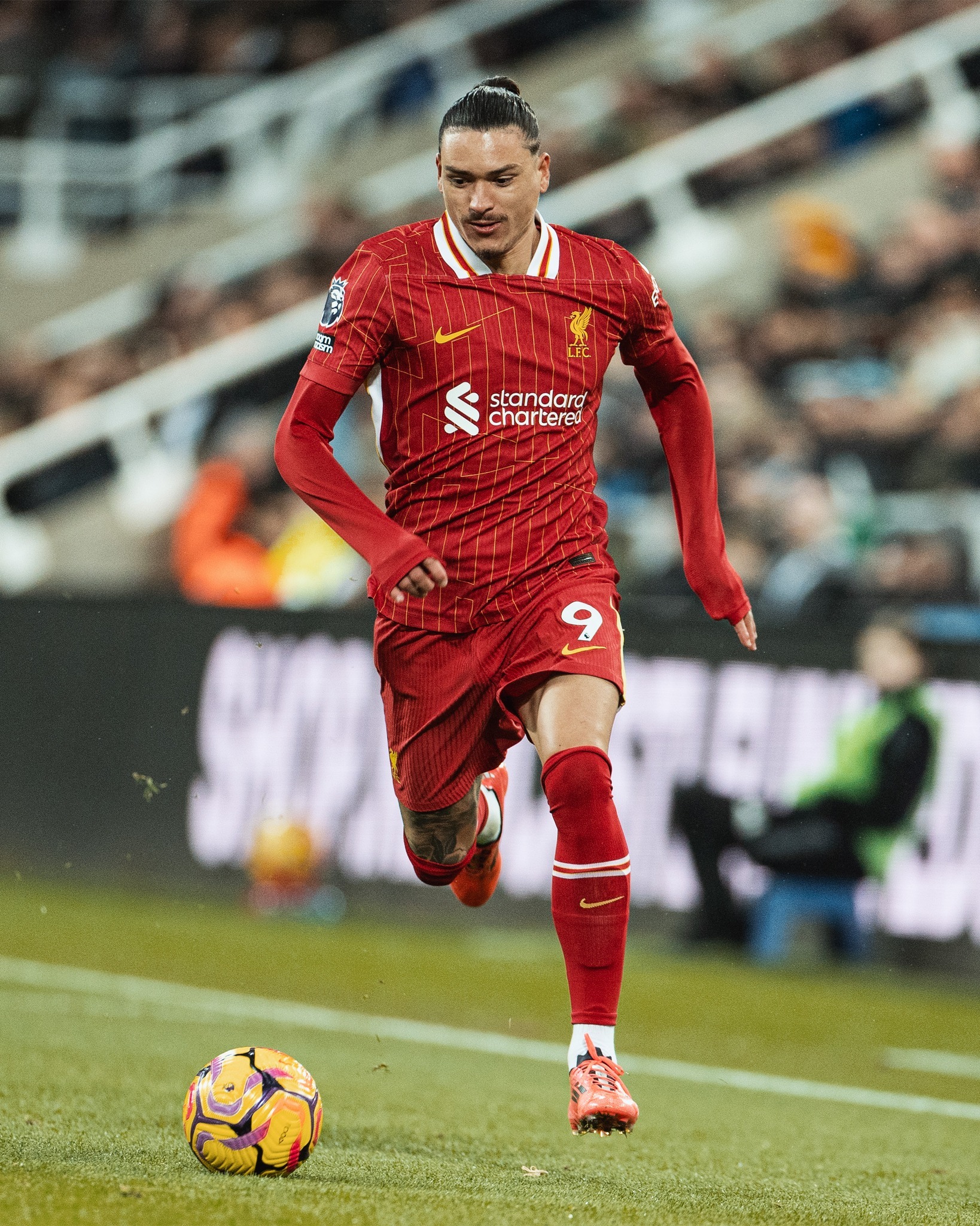 乐竟体育中文-利物浦主场-战胜亚特兰大，萨拉赫建功(利物浦足球主场)