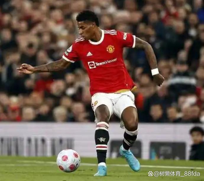 巴萨新秀性格曝光，蹲坑看球惊呆全场的简单介绍